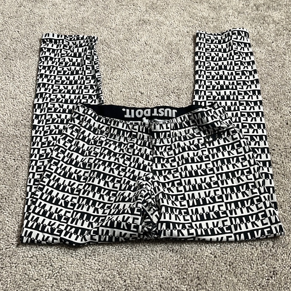 Nike workout leggings